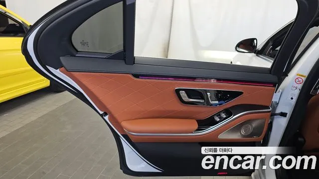 Mercedes-Benz S-Class — Фото автомобиля 25