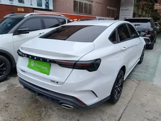 Geely Binrui — Фото автомобиля 4