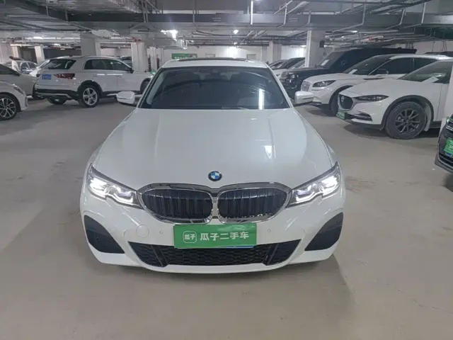 BMW 3 Series — Фото автомобиля 2