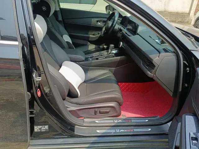 Honda Accord — Фото автомобиля 8