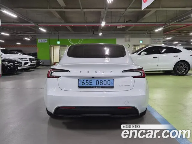Tesla Model 3 — Фото автомобиля 3