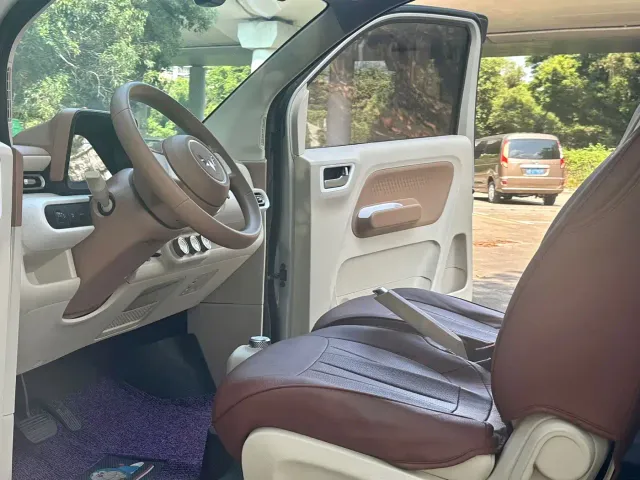 Wuling Hongguang Mini EV — Фото автомобиля 4