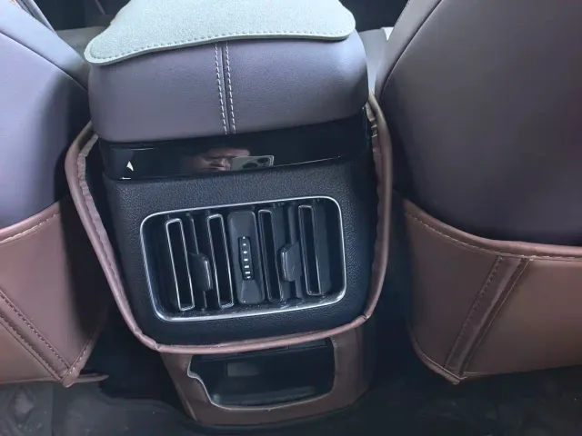 BYD Song PLUS — Фото автомобиля 10