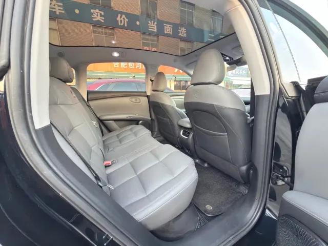 IM Motors LS6 — Фото автомобиля 6