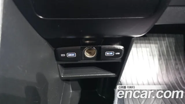 Hyundai Staria Staria — Фото автомобиля 5