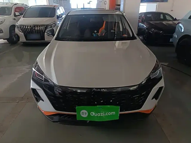 Dongfeng Yixuan — Фото автомобиля 2