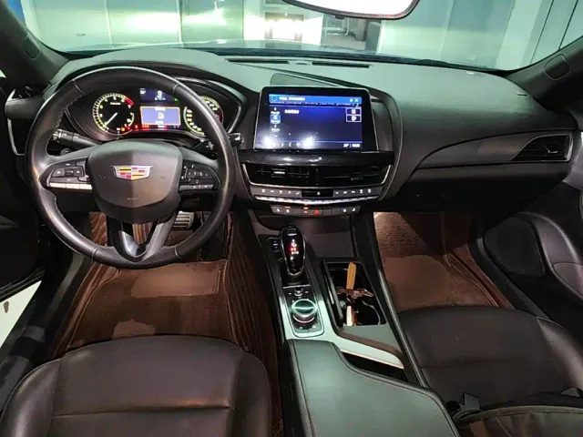 Cadillac CT5 — Фото автомобиля 9