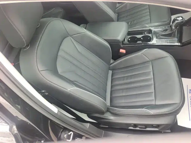 Volkswagen Passat — Фото автомобиля 24