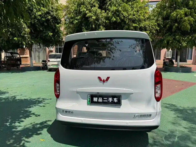 Wuling Hongguang — Фото автомобиля 3
