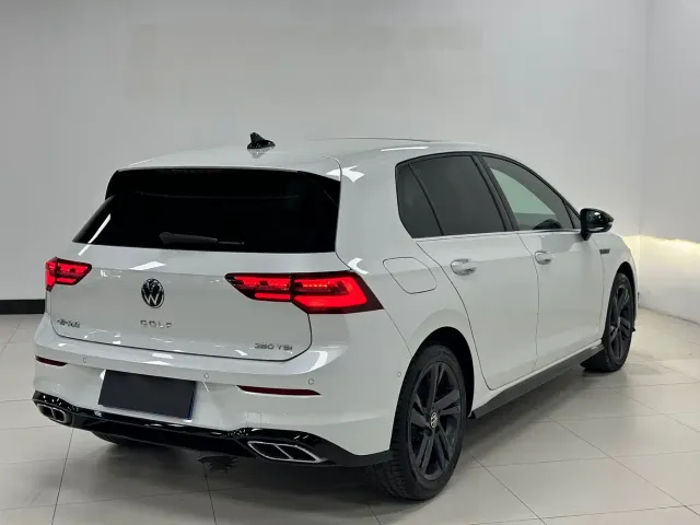 Volkswagen Golf — Фото автомобиля 5