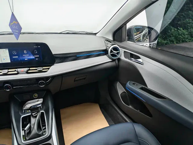 Chevrolet Monza — Фото автомобиля 6