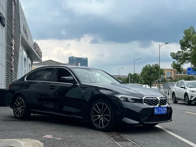BMW 3 Series — Фото автомобиля 3