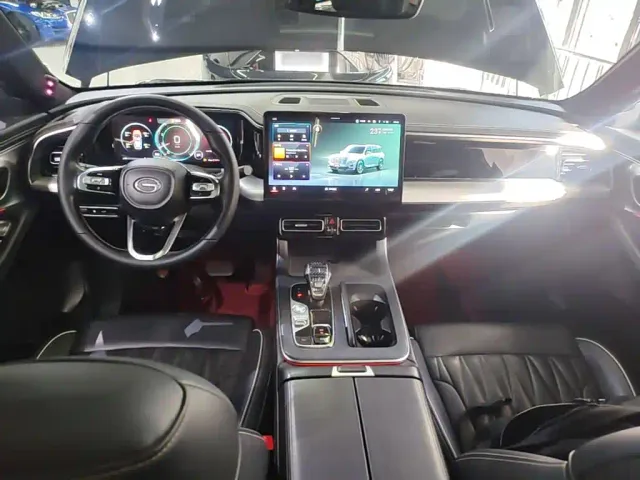 GAC Trumpchi GS8 — Фото автомобиля 9