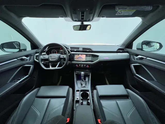 Audi Q3 — Фото автомобиля 6