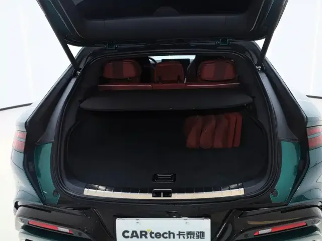 Denza Z9GT — Фото автомобиля 10