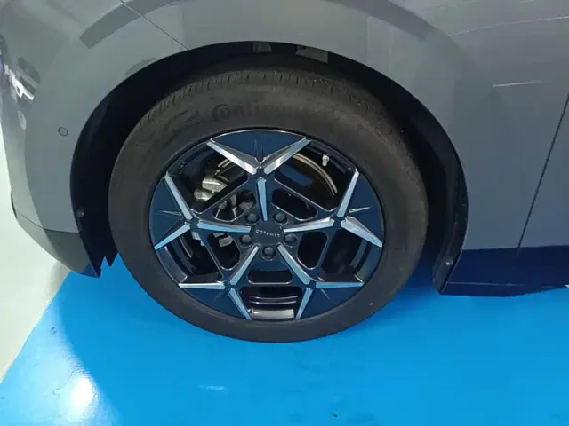 Lynk & Co Z20 — Фото автомобиля 22