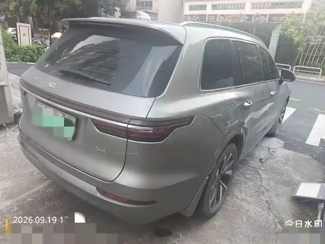 Li Auto ONE — Фото автомобиля 4