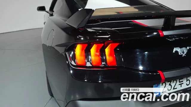 Ford Mustang — Фото автомобиля 23