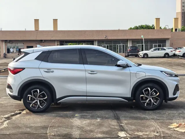 BYD Yuan PLUS — Фото автомобиля 6