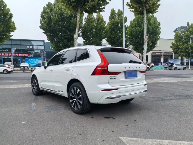 Volvo XC60 — Фото автомобиля 10