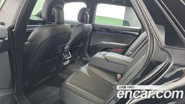 Hyundai Grandeur GN7 — Фото автомобиля 27