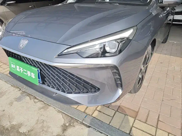Roewe i5 — Фото автомобиля 23