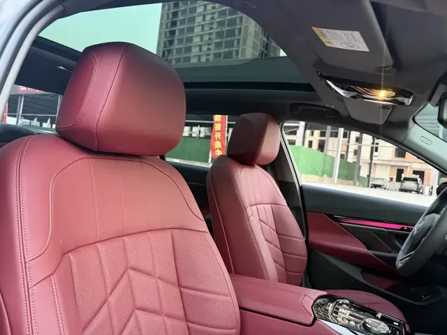 BMW 5 Series — Фото автомобиля 16