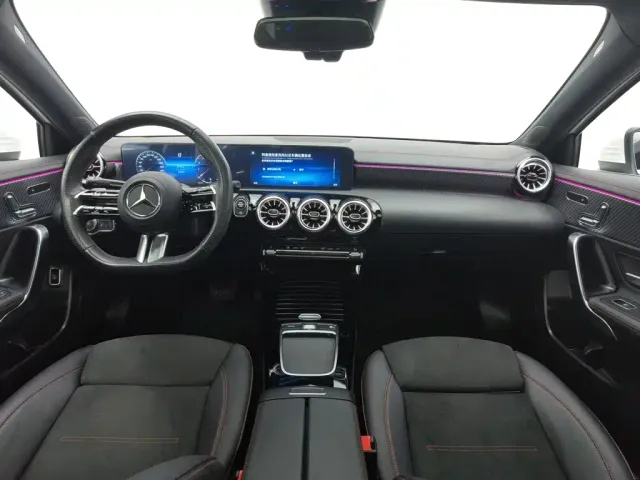 Mercedes-Benz Mercedes-Benz A-Class 2025 A 200 L Fashion Edition — Фото автомобиля 5