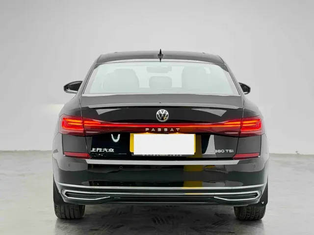 Volkswagen Passat — Фото автомобиля 5