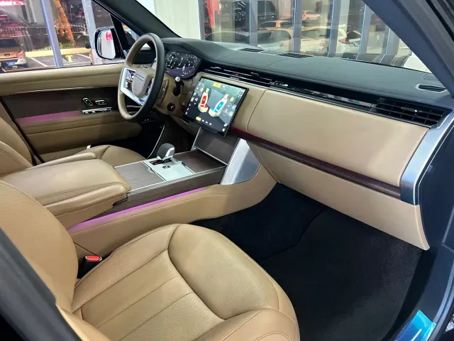 Land Rover Range Rover — Фото автомобиля 30
