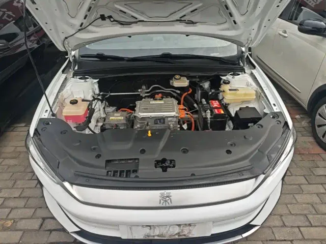BYD Qin PLUS — Фото автомобиля 19