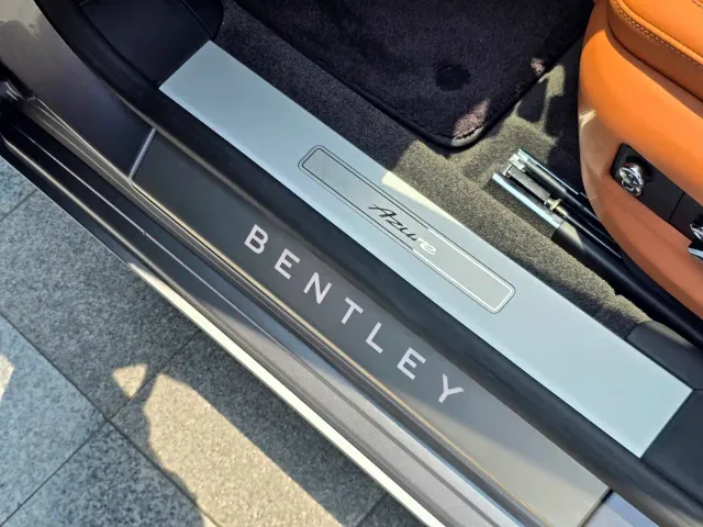 Bentley Flying Spur — Фото автомобиля 13