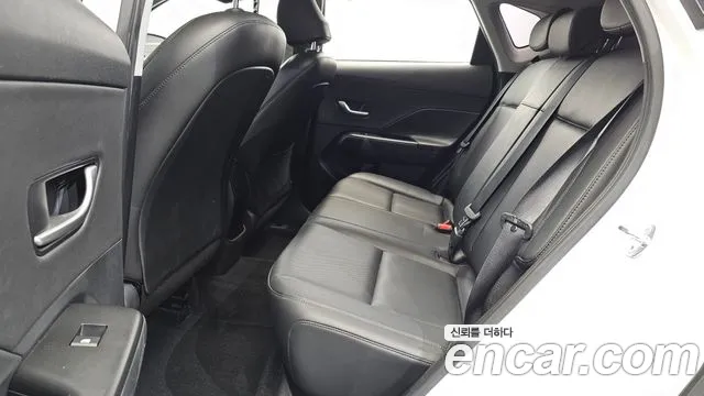 Hyundai Kona — Фото автомобиля 18