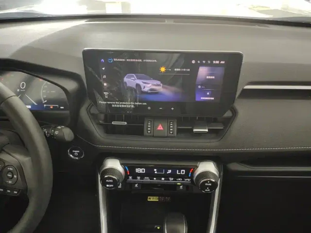 Toyota RAV4 — Фото автомобиля 12