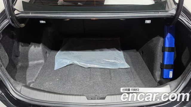 Chevrolet Malibu — Фото автомобиля 16
