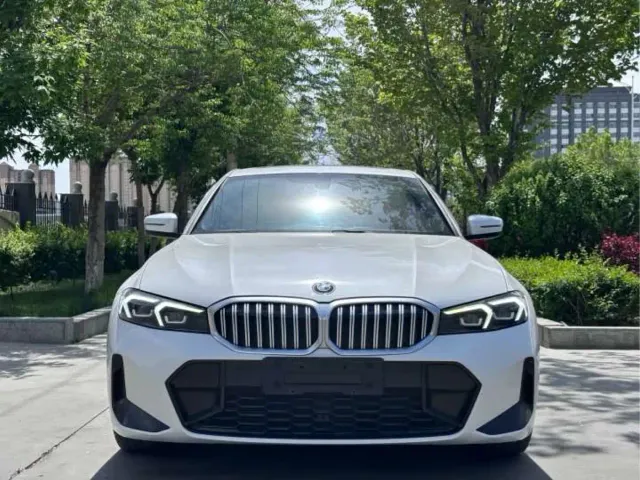 BMW 3 Series — Фото автомобиля 2