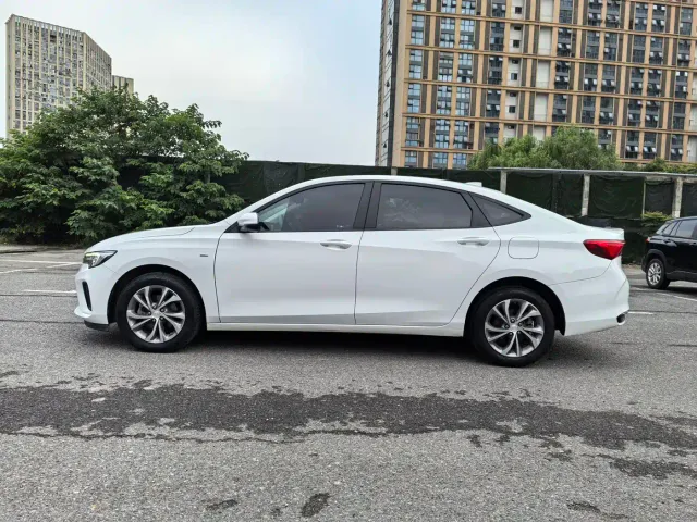 Buick Verano — Фото автомобиля 3