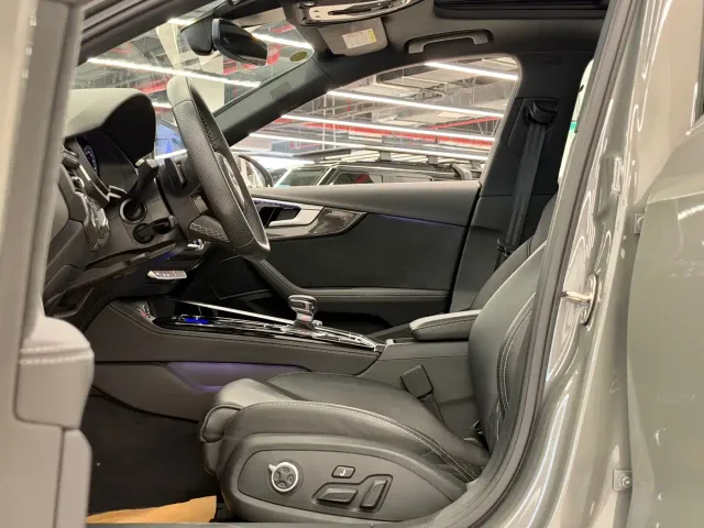 Audi S4 — Фото автомобиля 8