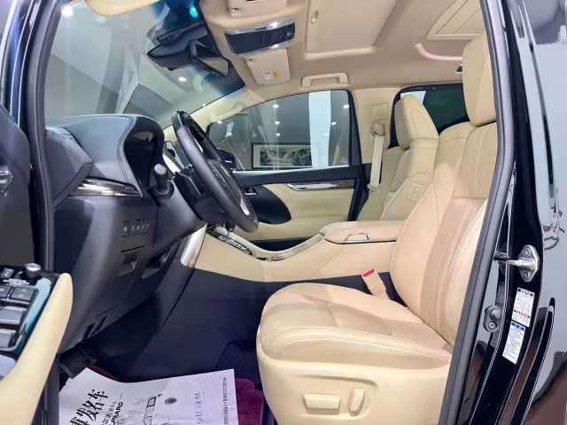 Toyota Vellfire — Фото автомобиля 11