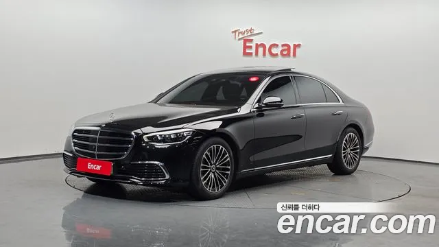 Фотография автомобиля — Mercedes-Benz S-Class