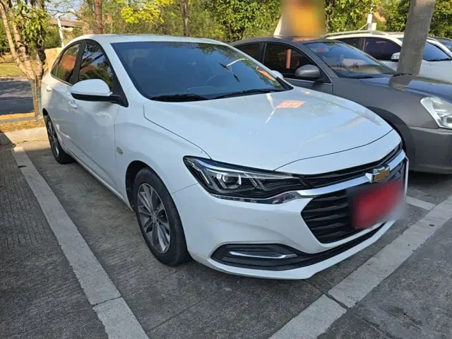 Chevrolet Monza — Фото автомобиля 3