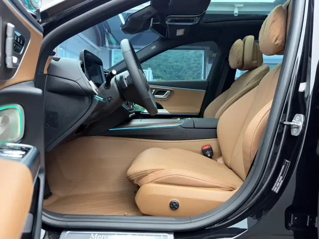 Mercedes-Benz E-Class — Фото автомобиля 14
