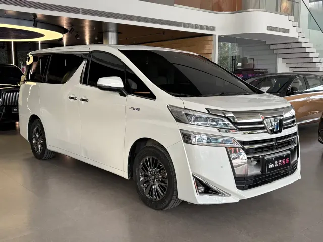 Toyota Vellfire — Фото автомобиля 3