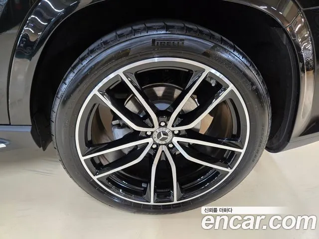 Mercedes-Benz GLS-Class — Фото автомобиля 12