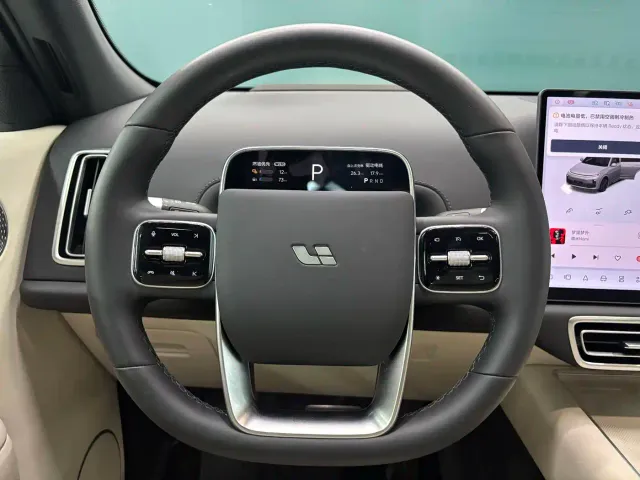 Li Auto L7 — Фото автомобиля 16