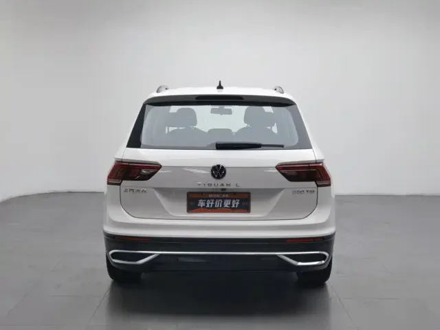 Volkswagen Tiguan L — Фото автомобиля 4