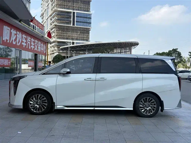 GAC Trumpchi M8 — Фото автомобиля 3