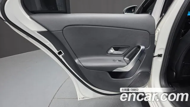 Mercedes-Benz A-Class — Фото автомобиля 25