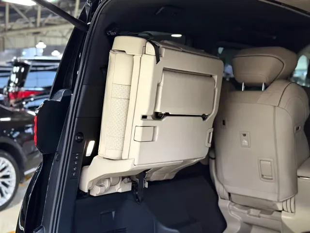 Toyota Alphard — Фото автомобиля 24