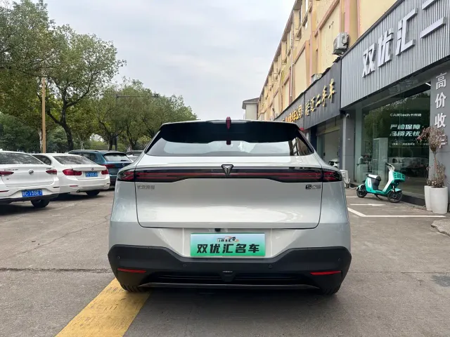Deepal S05 — Фото автомобиля 8